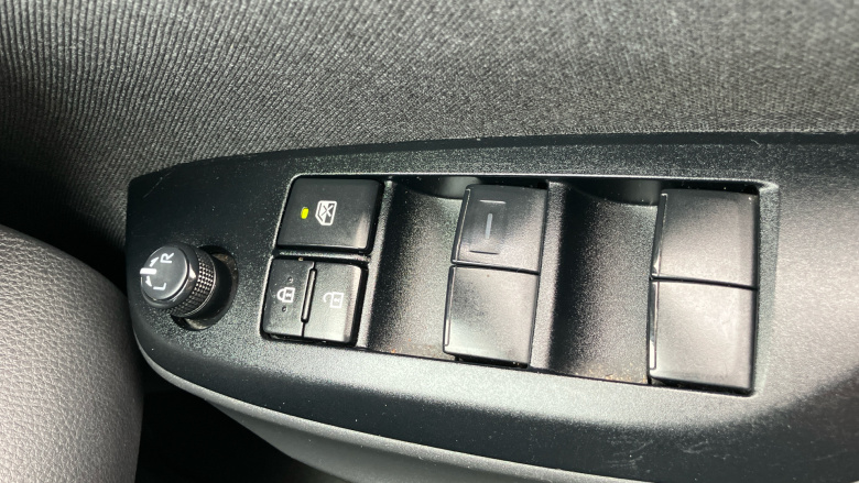 Toyota Yaris Cross 1.5 Hybrid Icon 5dr CVT Hybrid Estate